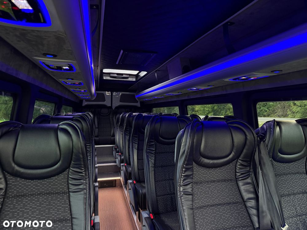 Mercedes-Benz Sprinter 519 - 28