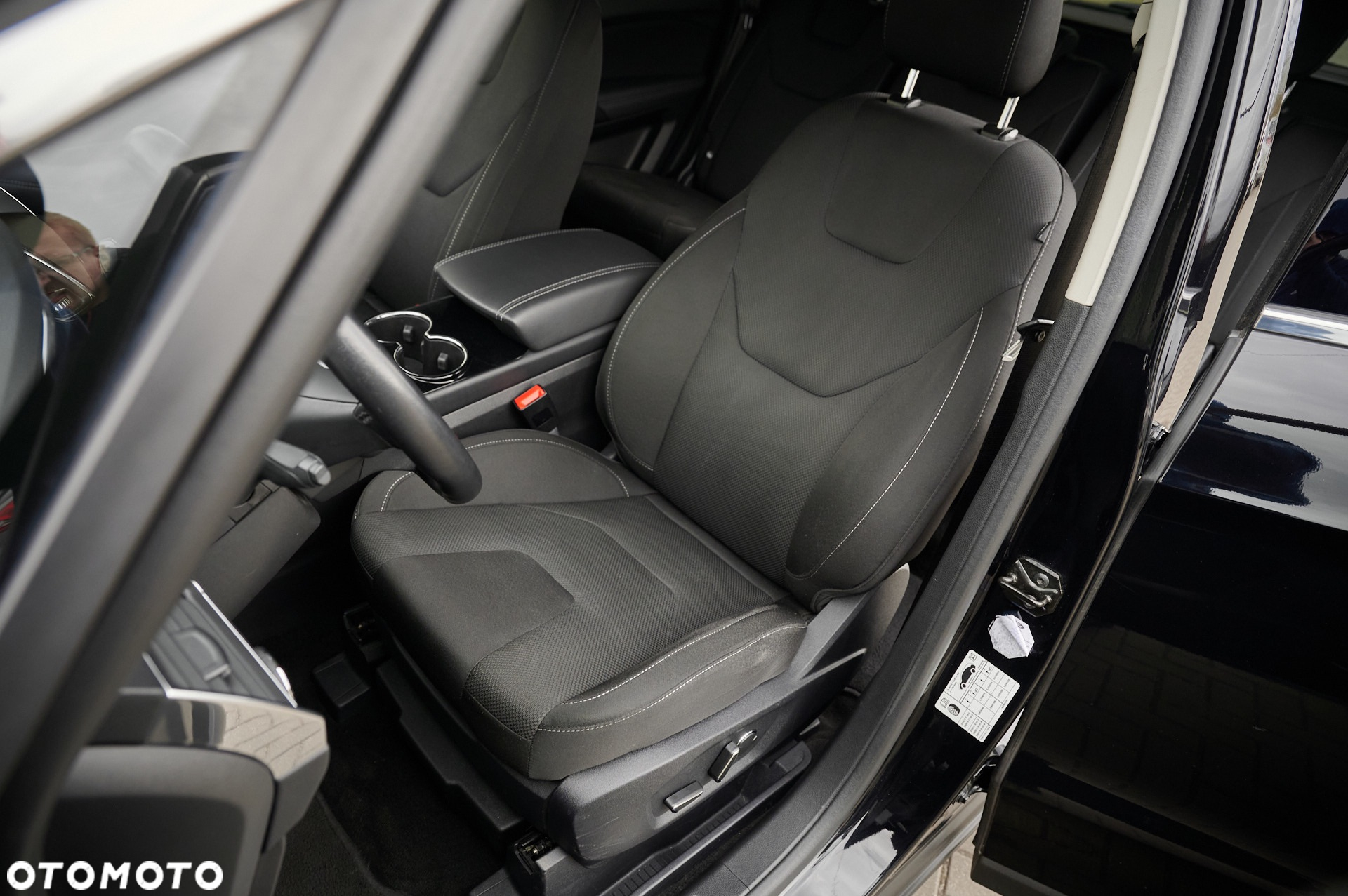 Ford S-Max - 21