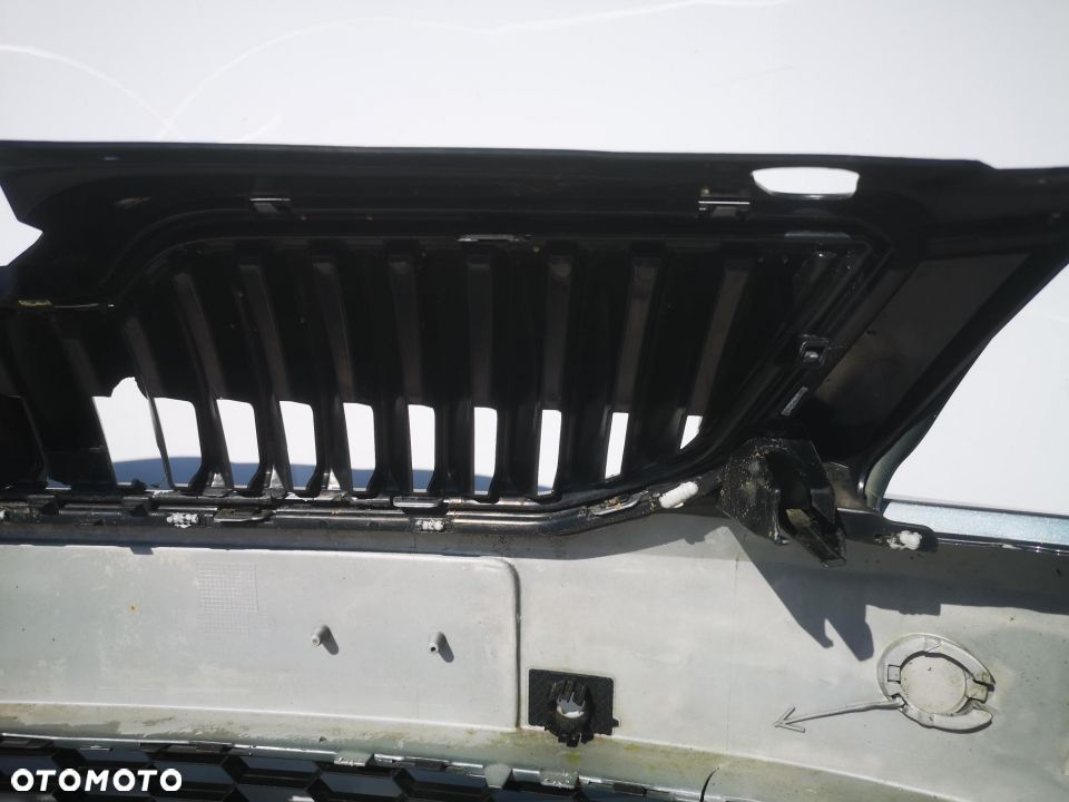 SKODA OCTAVIA III 12- ZDERZAK PRZEDNI PRZÓD NA SPRYSKI + 4 X PDC 4XPDC , nr aukcji NZ244 - 22