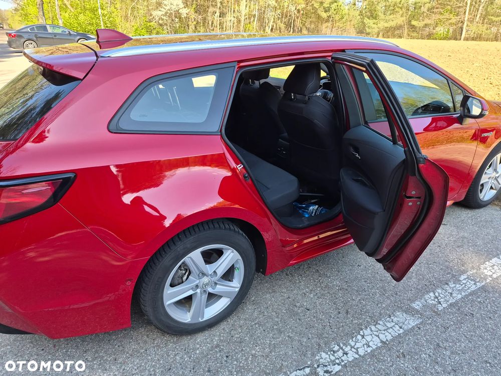 Toyota Corolla 2.0 Hybrid Executive - 13