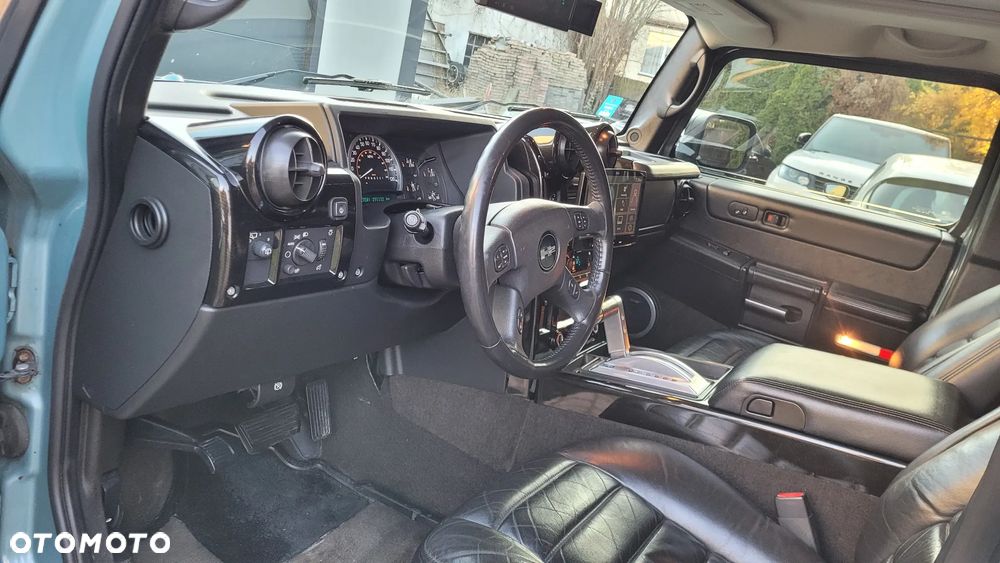 Hummer H2 6.0 V8 - 12