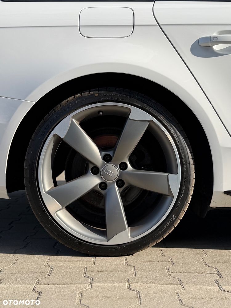 Audi A4 Avant 2.0 TDI Quattro Sport S tronic - 12