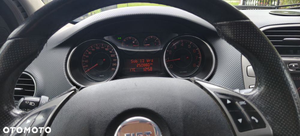 Fiat Bravo 1.4 T-Jet 16V Dynamic - 29
