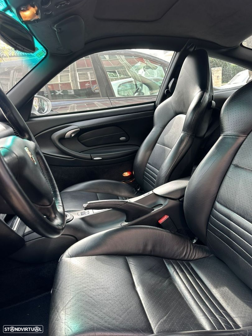 Porsche 911 (996) Carrera - 14