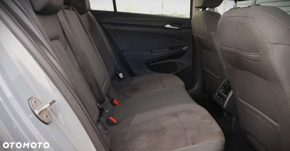 Volkswagen Golf - 18