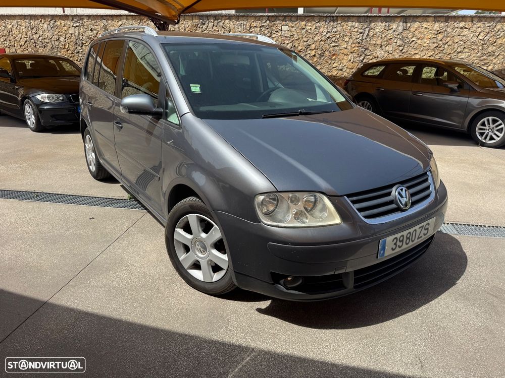 VW Touran 1.9 TDi Highline 7L DSG - 3