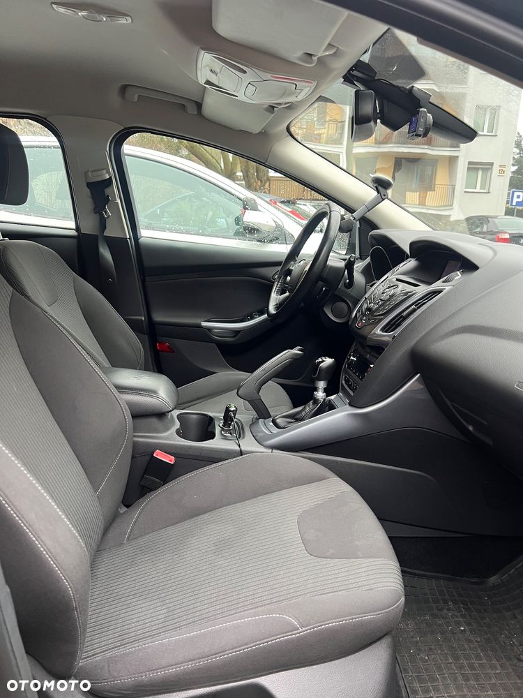 Ford Focus 1.0 EcoBoost Titanium - 27