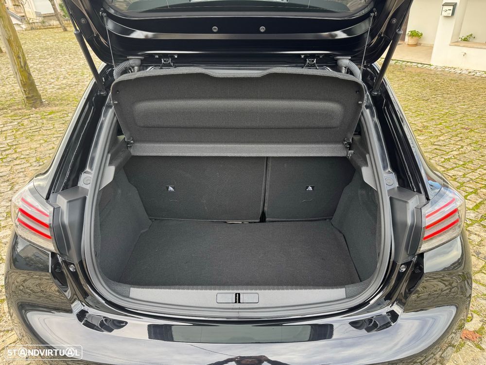 Peugeot e-208 Style - 24