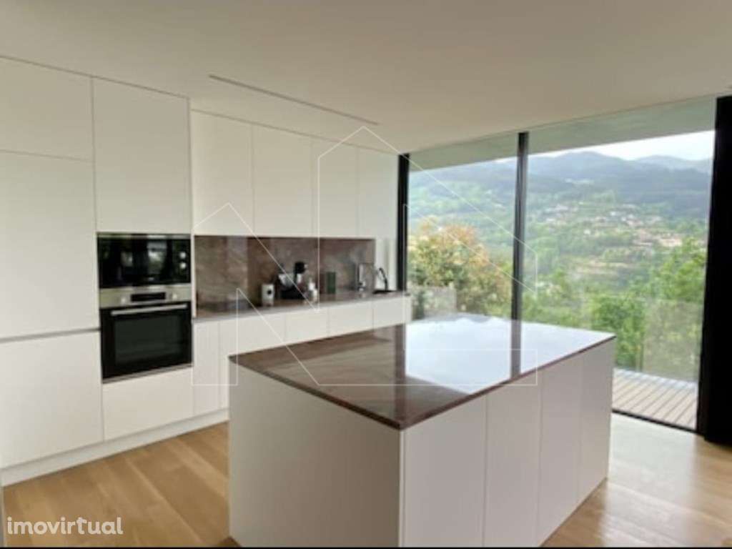 Moradia T3 isolada com piscina e vista rio - Grande imagem: 3/44