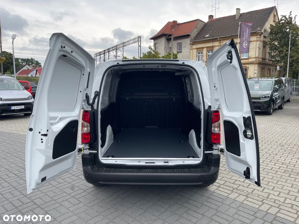 Toyota Proace City - 7