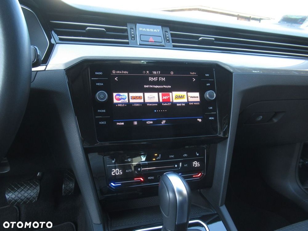 Volkswagen Passat - 17
