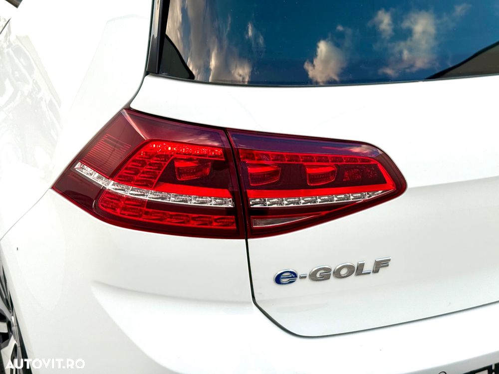 Volkswagen e-Golf - 13