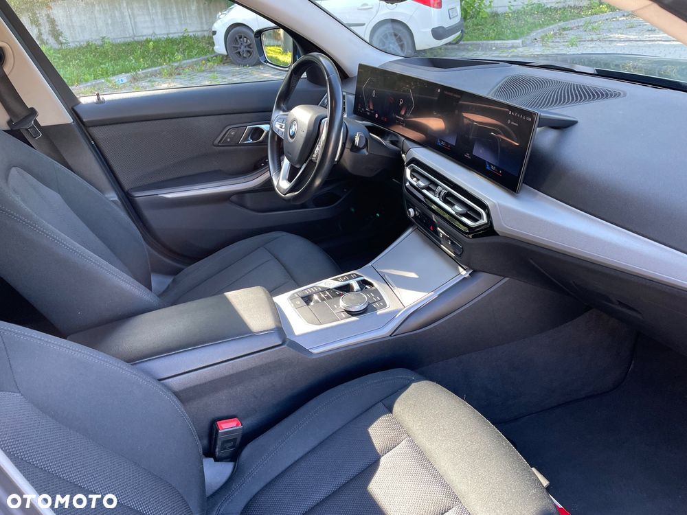 BMW Seria 3 320i Advantage sport - 17