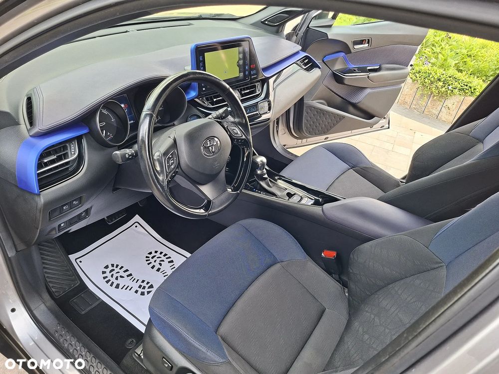 Toyota C-HR - 13