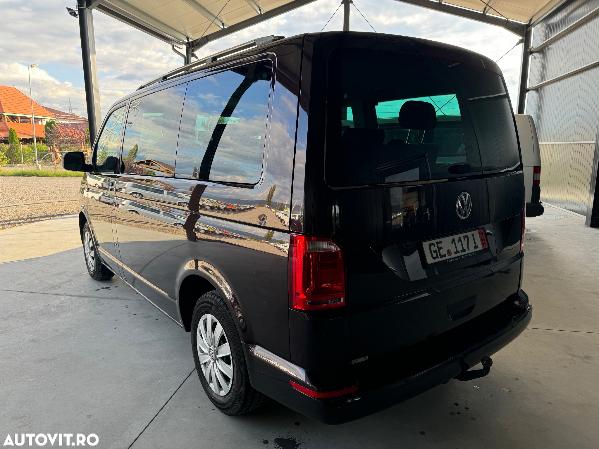 Volkswagen Multivan - 4