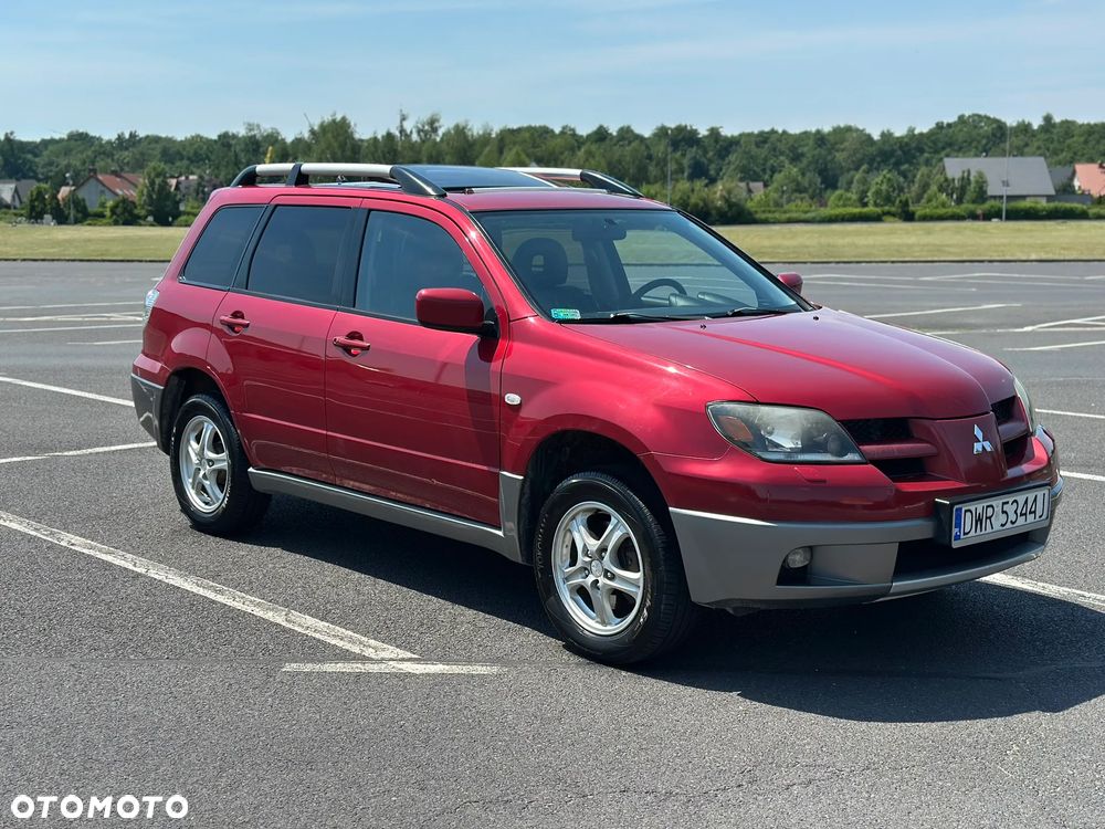 Mitsubishi Outlander - 1