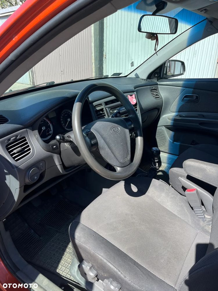 Kia Rio 1.4 (klm) / Comfort + - 7