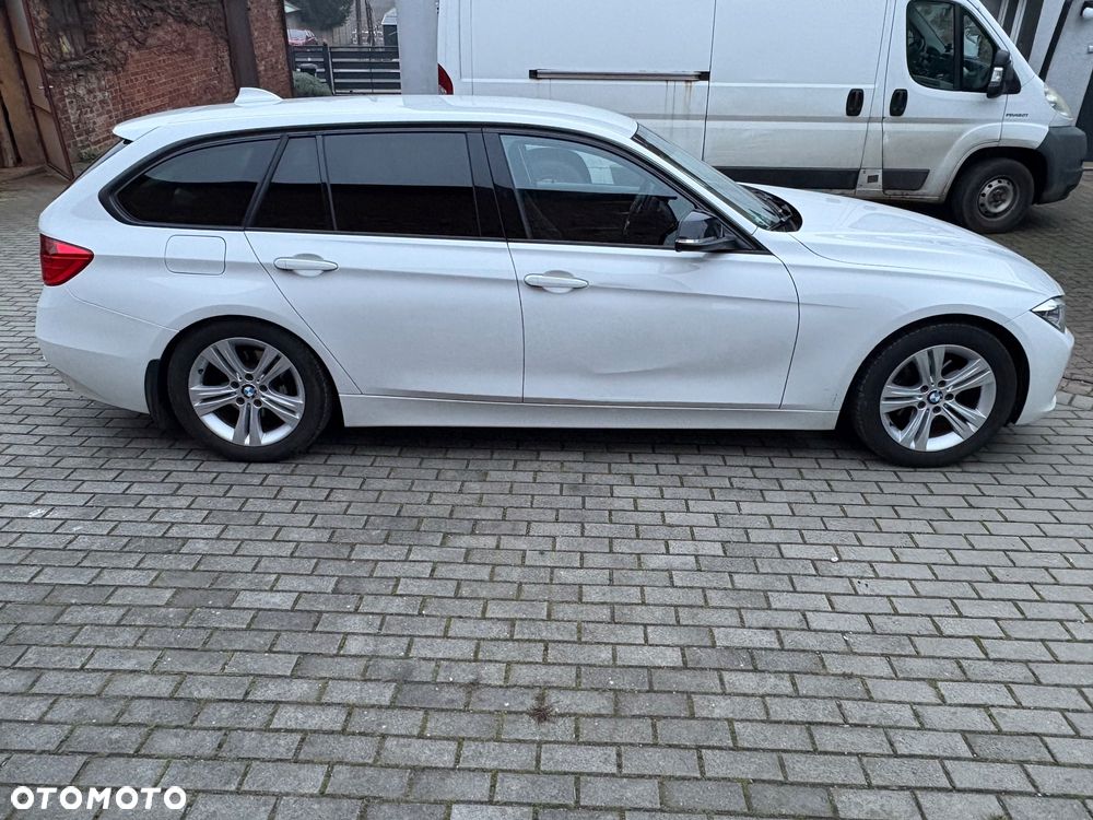 BMW Seria 3 320d - 10
