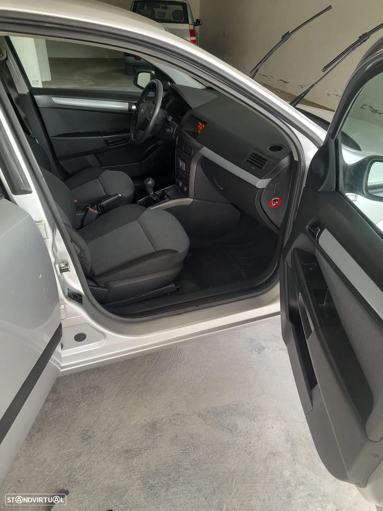 Opel Astra 1.4 Enjoy - 4