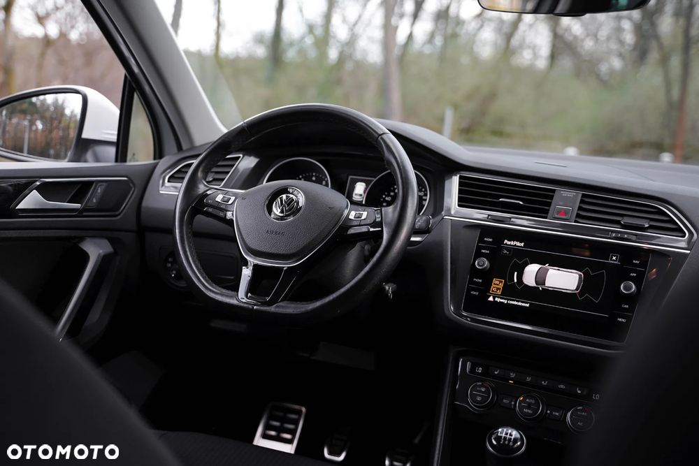 Volkswagen Tiguan - 24