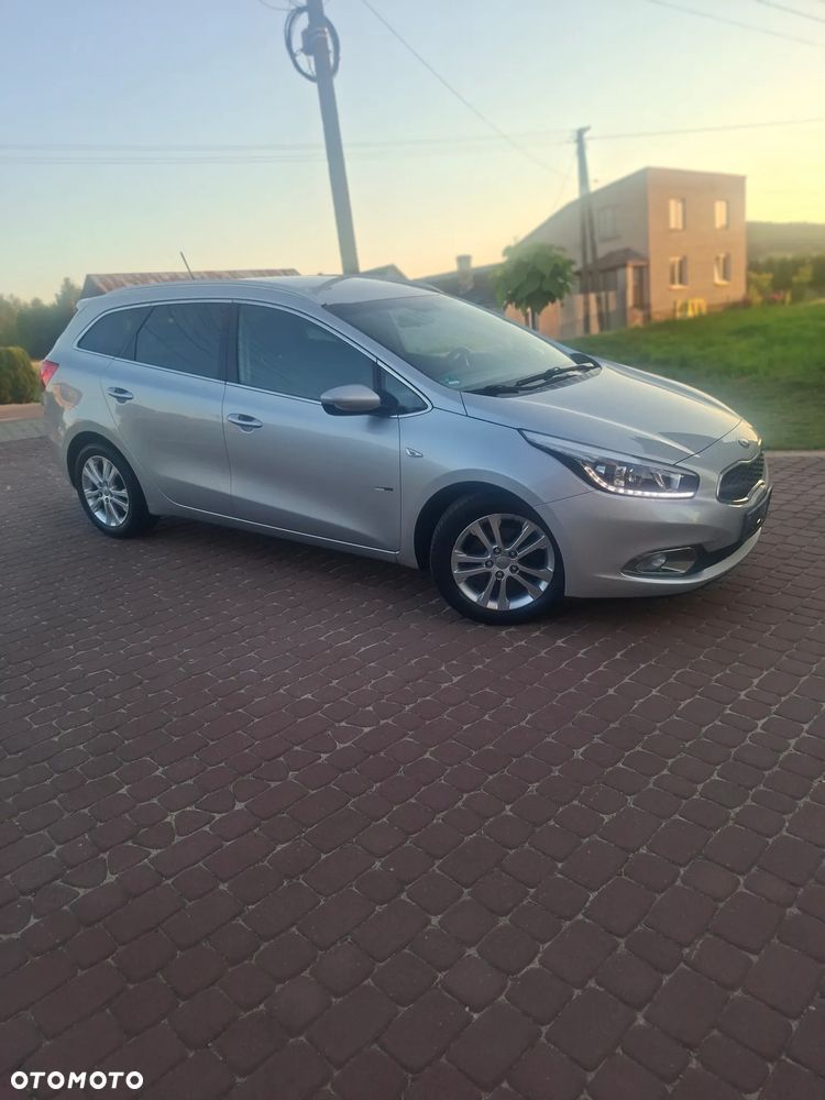 Kia Ceed 1.6 GDI Fifa World Cup Edition - 2