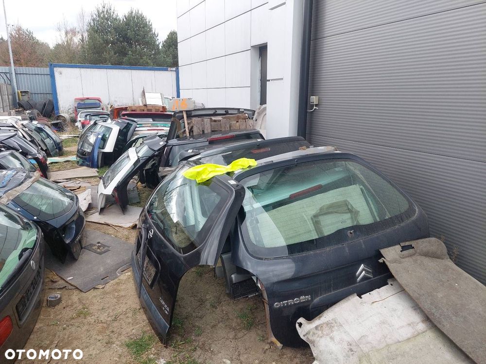 KOMPLETNY TYŁ KLAPA BAGAŻNIKA ZDERZAK TYŁ LAMPY OPEL ZAFIRA A Z298 - 12