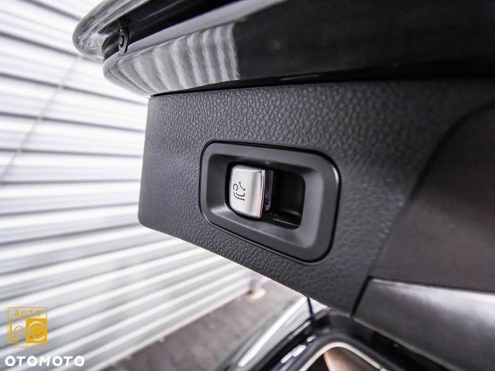 Mercedes-Benz Klasa C 300 d 9G-TRONIC Avantgarde - 36