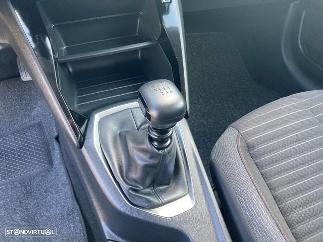 Peugeot 208 1.2 PureTech Allure - 25