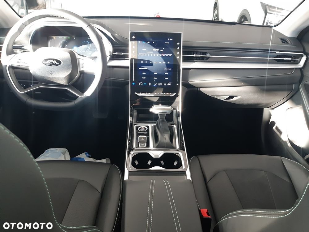 JAC J7 Plus CVT - 14