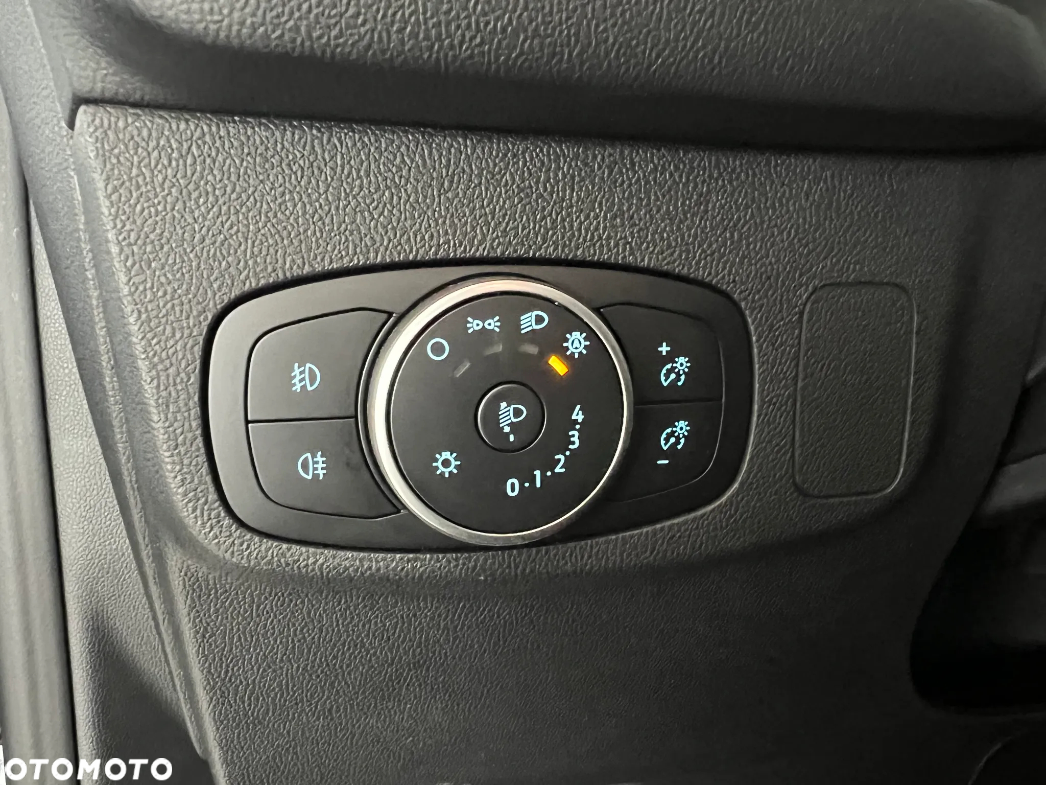 Ford Focus 2.0 EcoBlue Titanium - 21