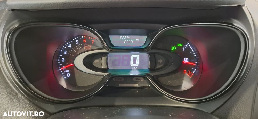 Renault Captur MHEV 140 Techno - 6