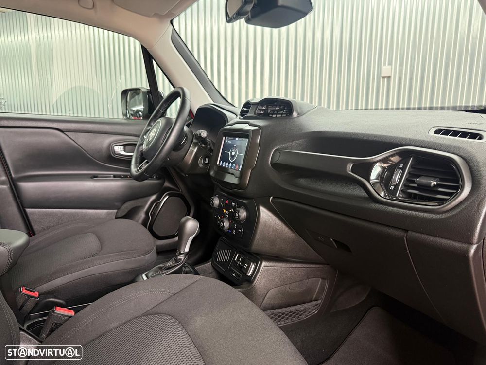 Jeep Renegade 1.3 T Night Eagle DCT - 17