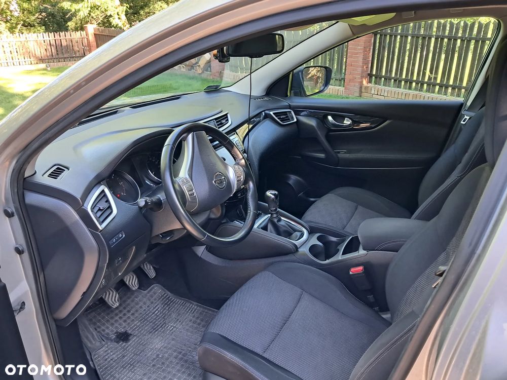 Nissan Qashqai 1.5 dCi N-Connecta - 33