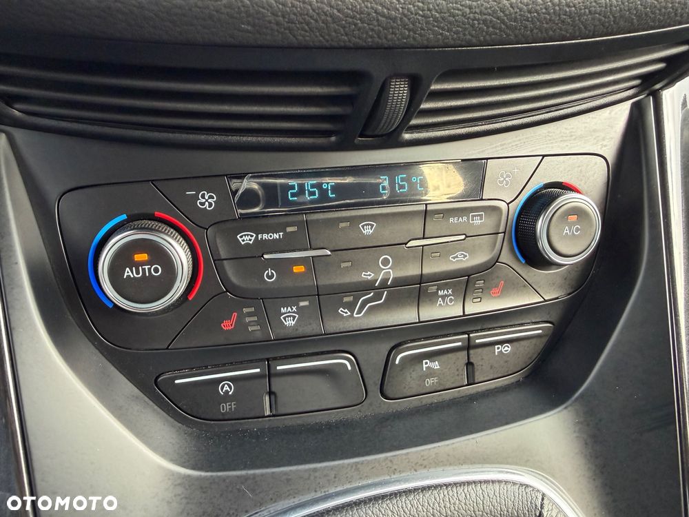 Ford Kuga 1.5 EcoBoost 2x4 ST-Line - 24