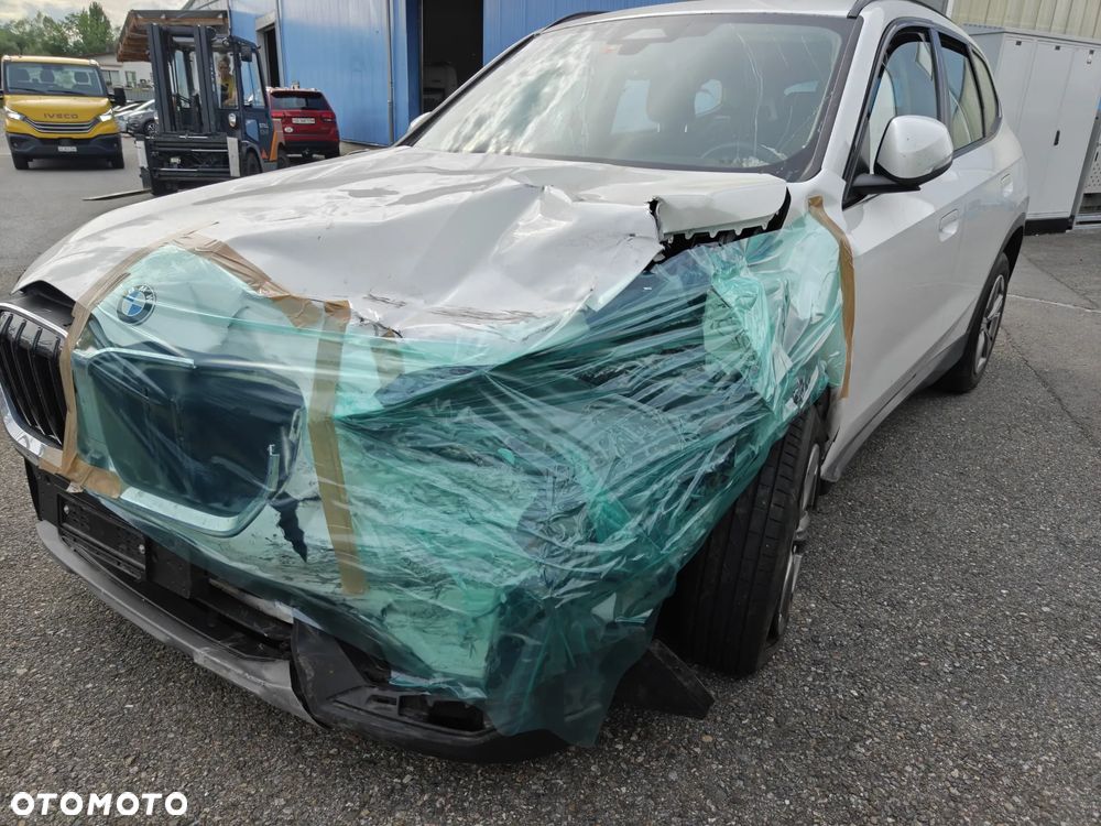 BMW X1 xDrive23i mHEV - 5