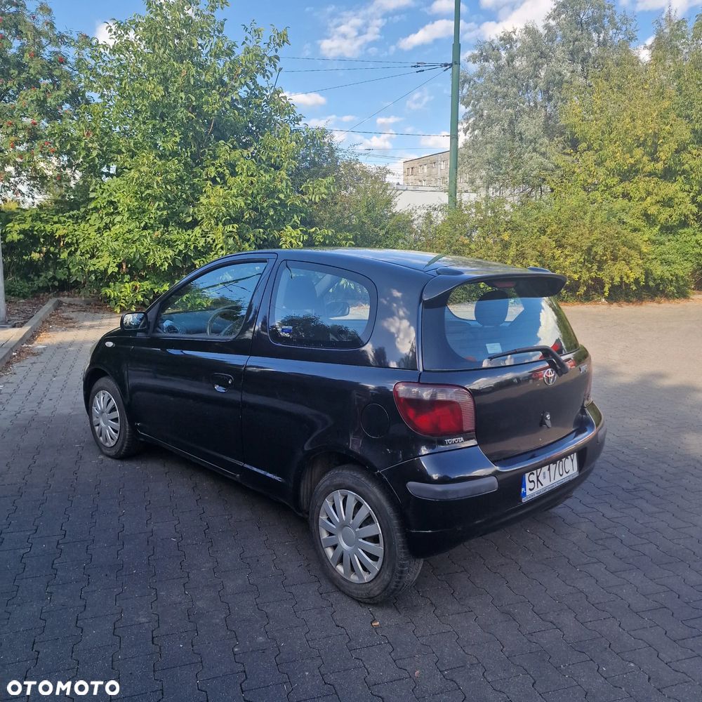 Toyota Yaris 2004 photo 3