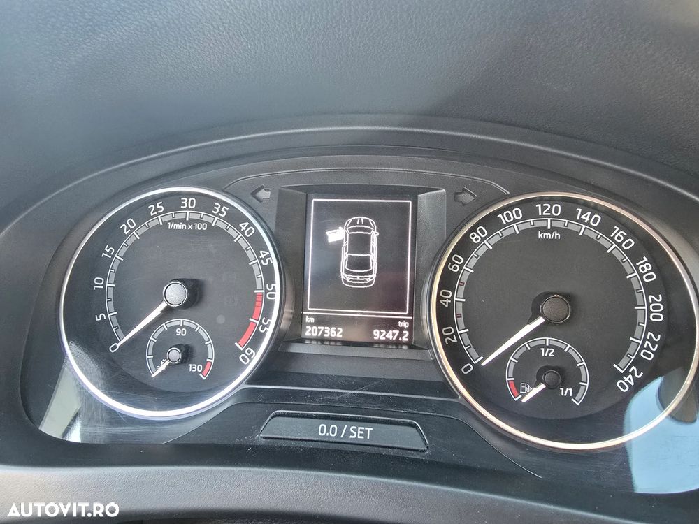 Skoda RAPID 1.6 TDI Style - 8