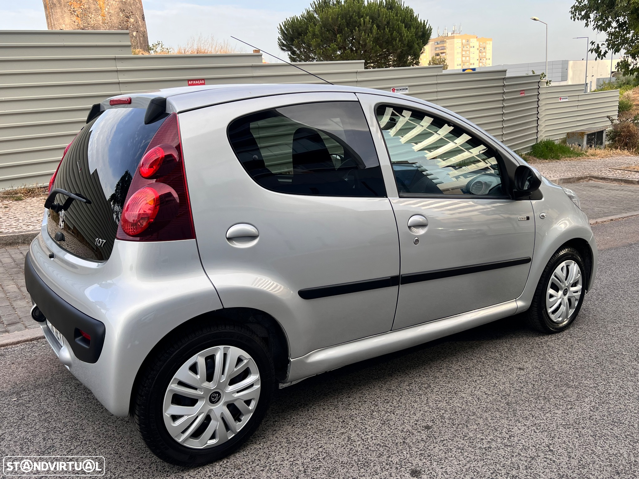 Peugeot 107 1.0 Style - 8