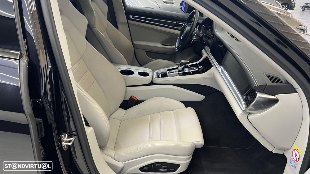 Porsche Panamera 4 E-Hybrid Platinum Edition - 22
