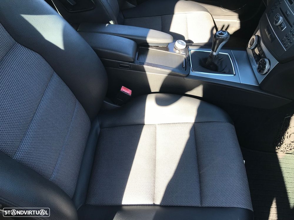 Mercedes-Benz C 250 CDi Avantgarde BlueEfficiency - 4