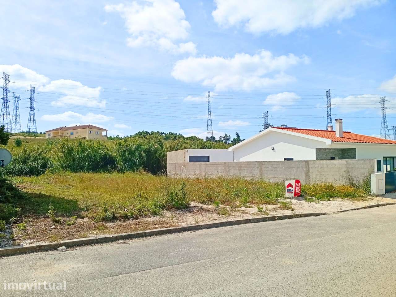 Lote de terreno urbano com 517 m² - Grande imagem: 3/5
