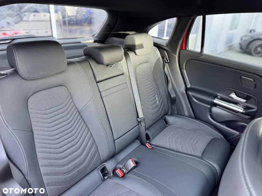 Mercedes-Benz EQA 250+ 70.5kWh Progressive - 13