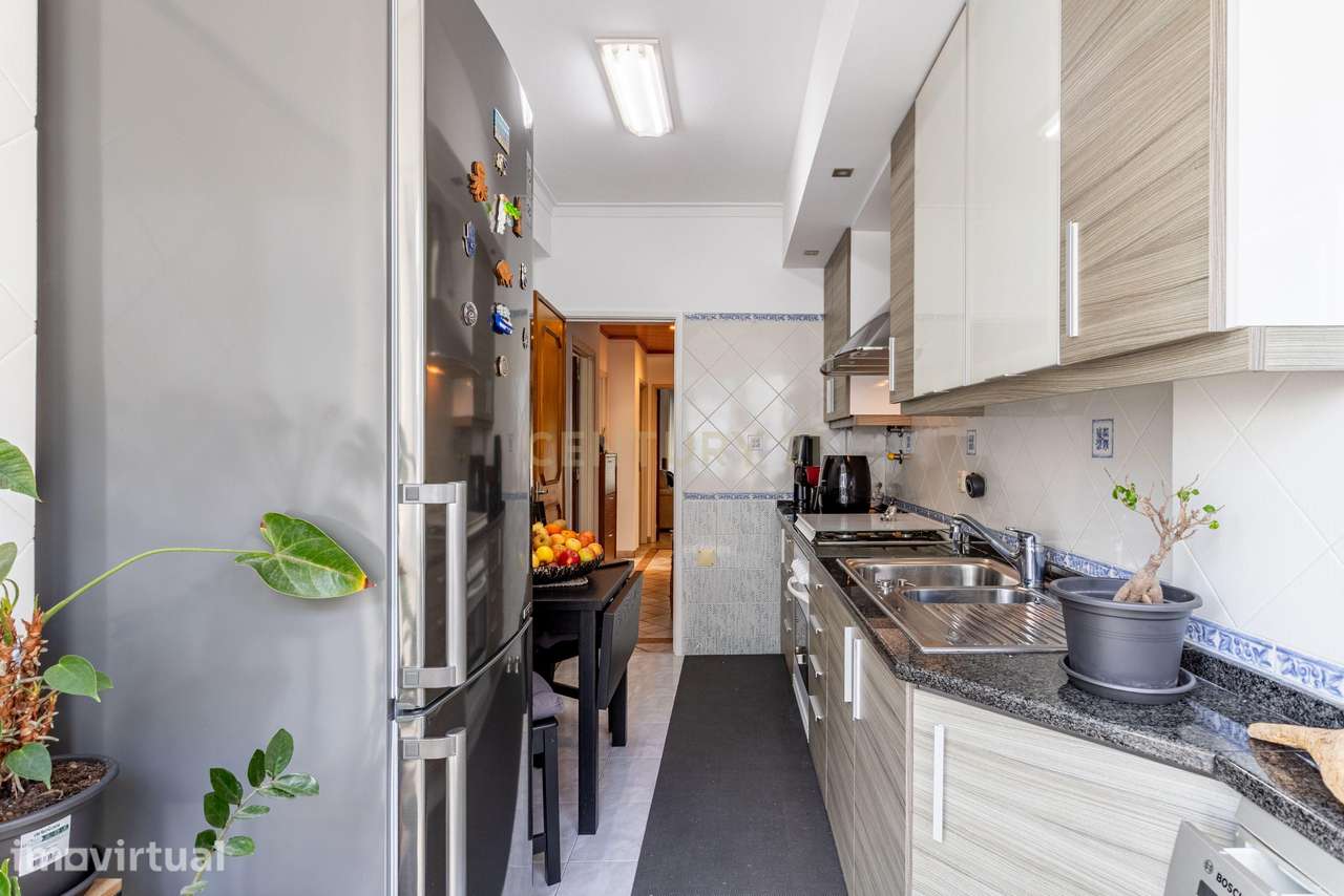 Apartamento T2 remodelado em Sacavém - Grande imagem: 2/16