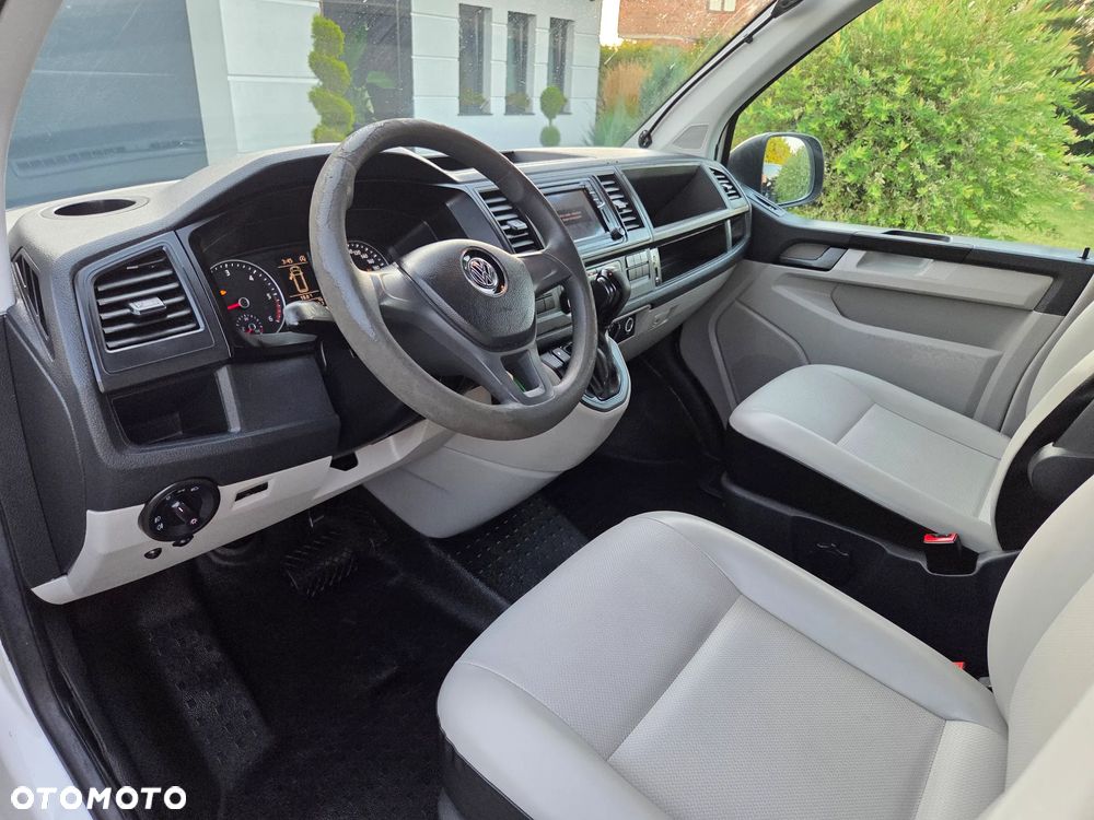 Volkswagen Transporter - 12