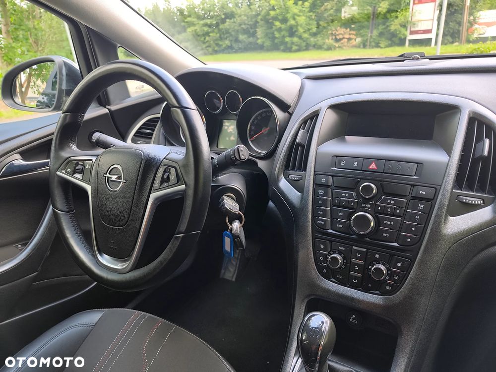 Opel Astra 1.4 Turbo 150 Jahre - 20