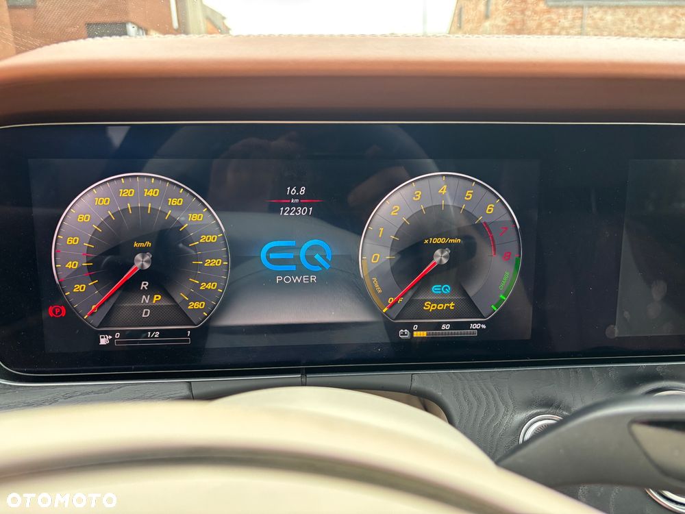 Mercedes-Benz Klasa E 250 9G-TRONIC - 16