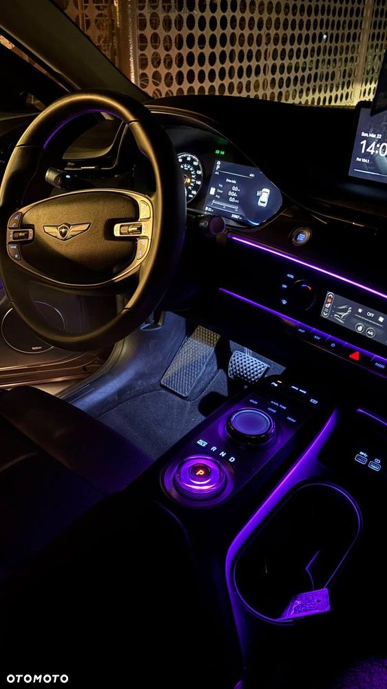 Genesis GV70 - 16