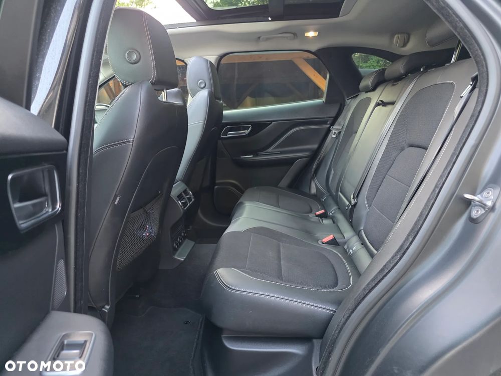 Jaguar F-Pace 2.0 i4D AWD R-Sport - 23