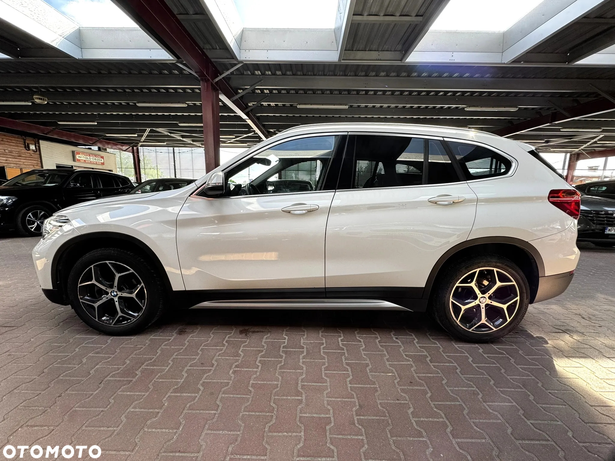 BMW X1 sDrive18i GPF xLine - 4