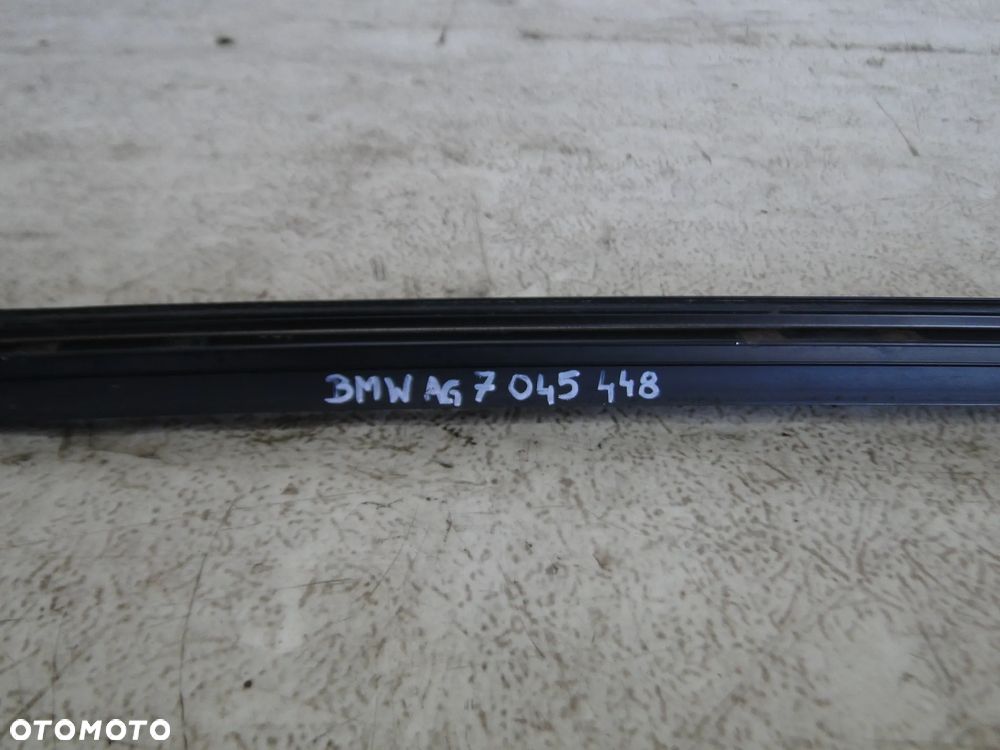 BMW 5 E60 E61 LISTWA SZYBY CZOŁOWEJ PRZÓD PRZEDNIA PRAWA EUROPA - 6